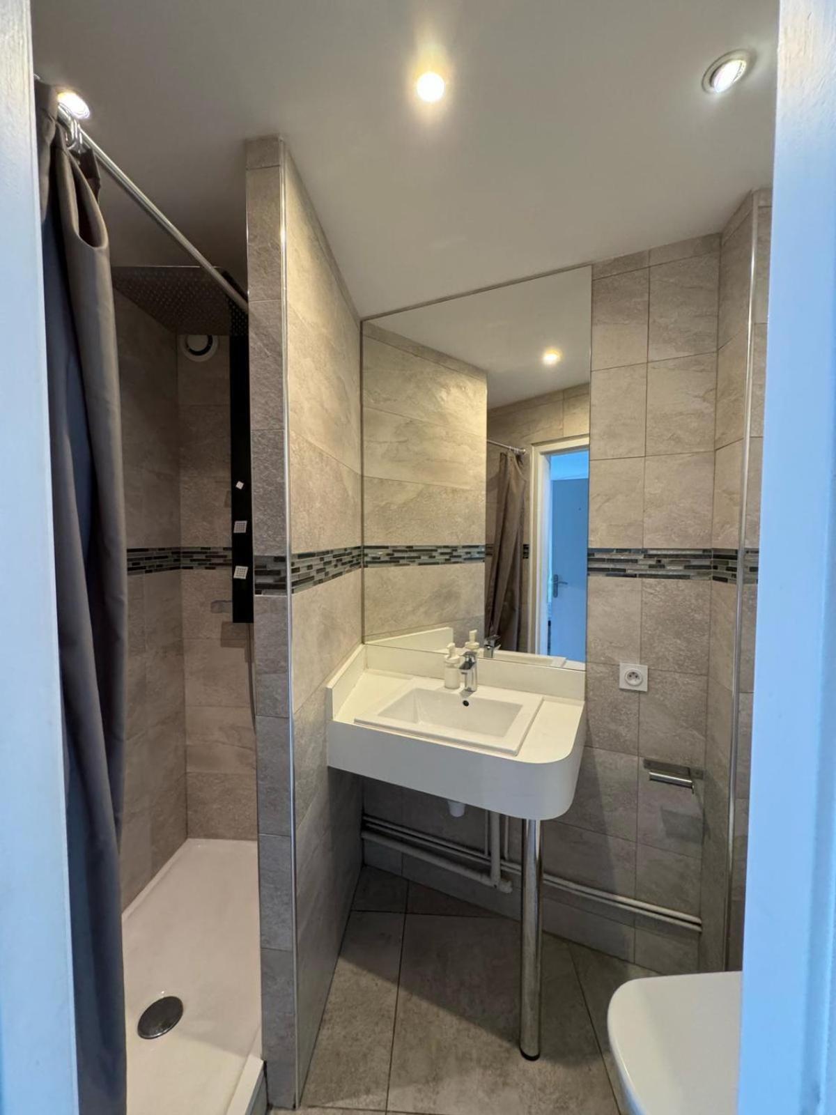 Appart' Hotel Fauriel Saint Etienne Avec Parking Exterior foto
