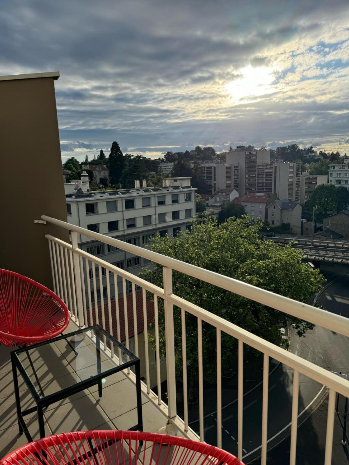 Appart' Hotel Fauriel Saint Etienne Avec Parking Exterior foto