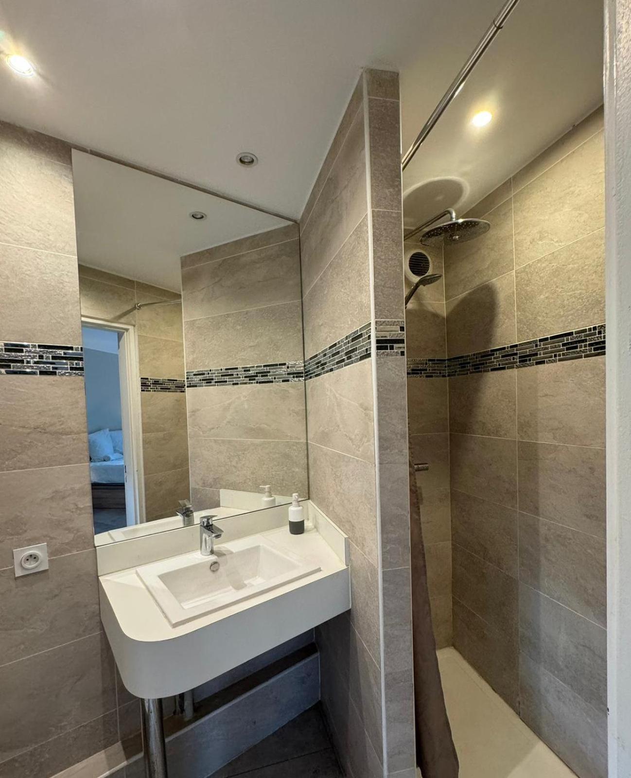 Appart' Hotel Fauriel Saint Etienne Avec Parking Exterior foto